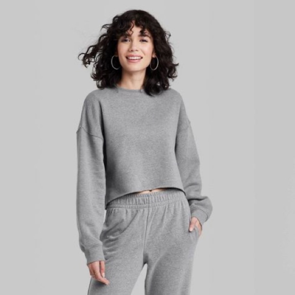 🧡 Cropped Sweatshirt Wild Fable Target Gray - Picture 2 of 3